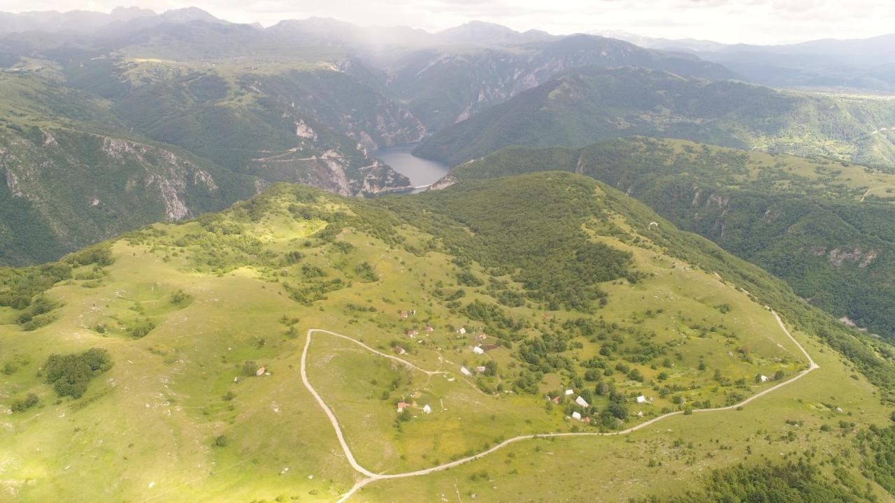 Penzion Suri Plužine Exteriér fotografie