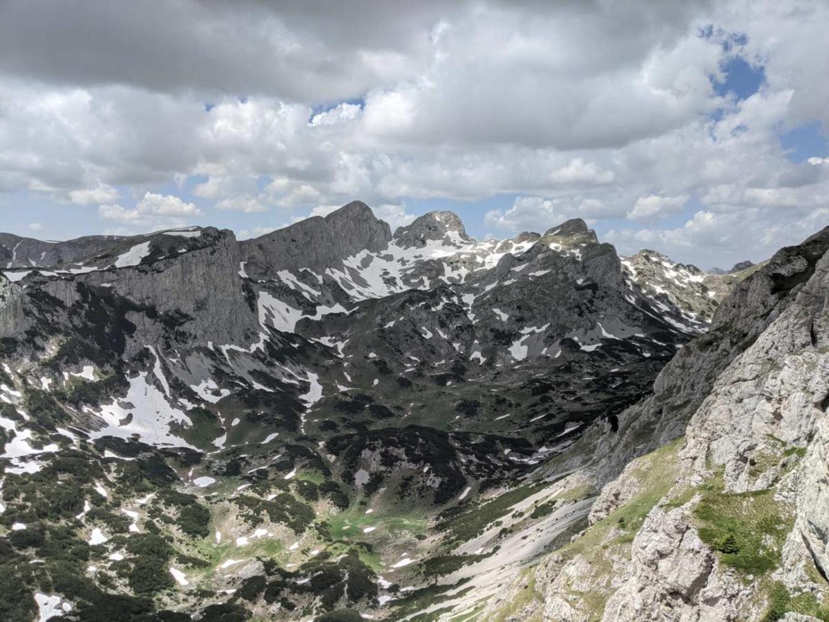 Penzion Suri Plužine Exteriér fotografie